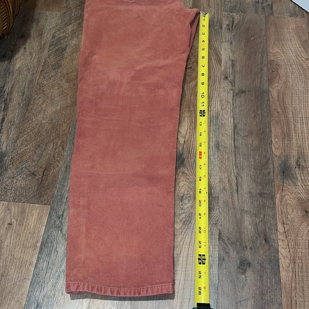 American Eagle Outfitters Mom Straight Jean‎ Corduroy’s.  Size 6. - Picture 9 of 11